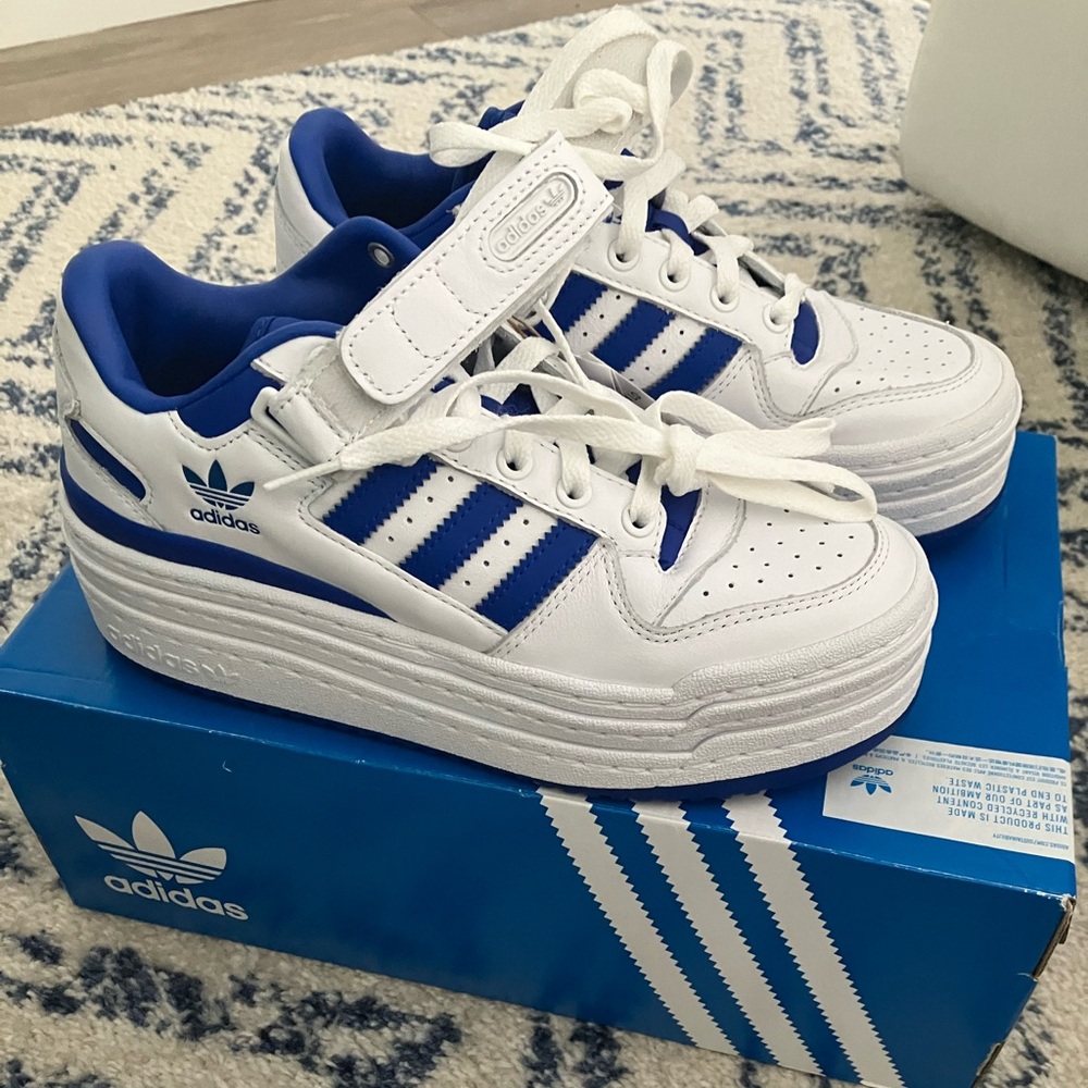 New in box with tags US size 6 triple platform low royal blue and white adidas